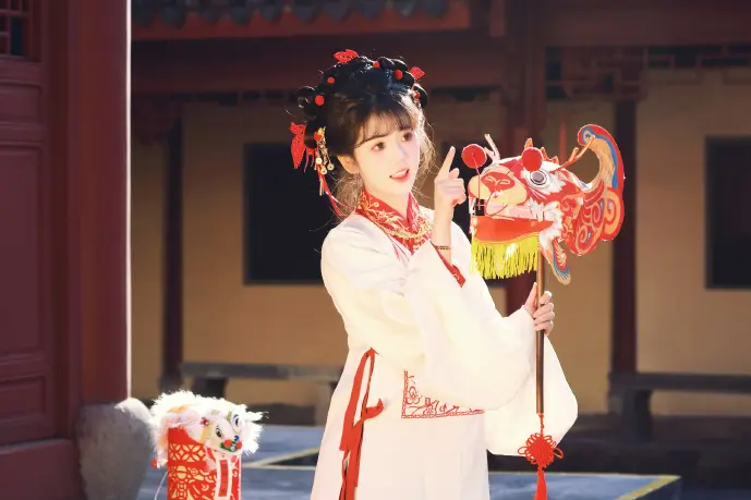 TapTap下载界面对比